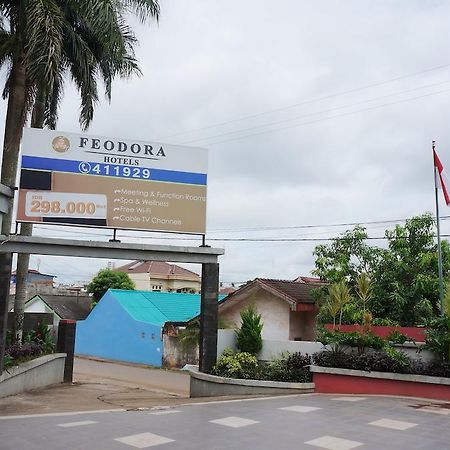 Hotel Feodora Airport Palembang Exterior foto