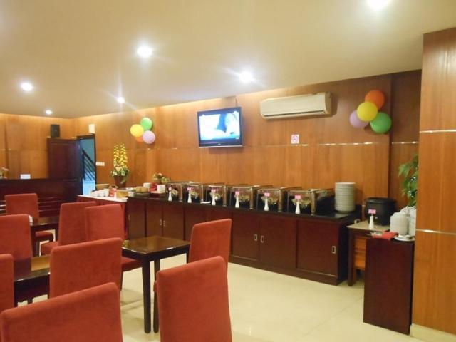 Hotel Feodora Airport Palembang Exterior foto