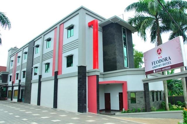 Hotel Feodora Airport Palembang Exterior foto