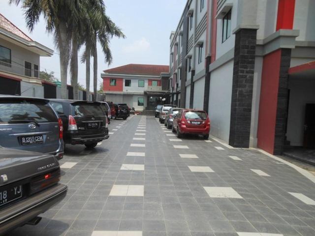 Hotel Feodora Airport Palembang Exterior foto