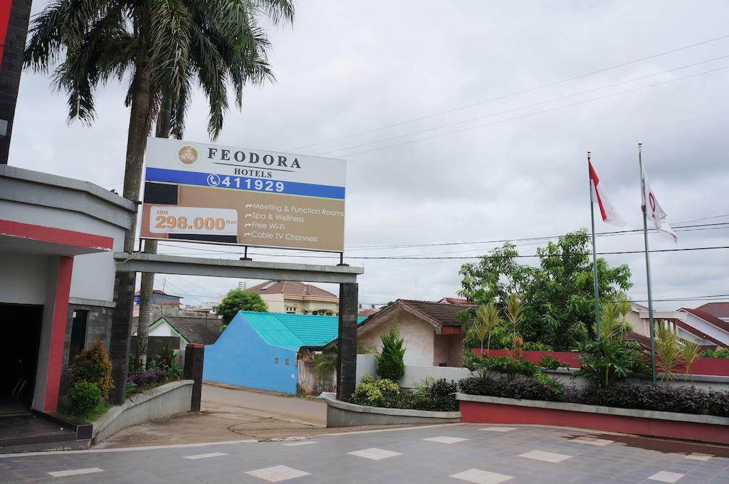 Hotel Feodora Airport Palembang Exterior foto