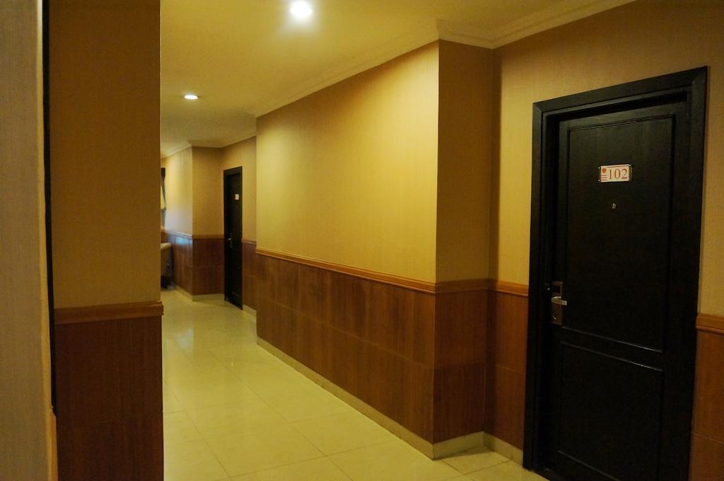 Hotel Feodora Airport Palembang Exterior foto