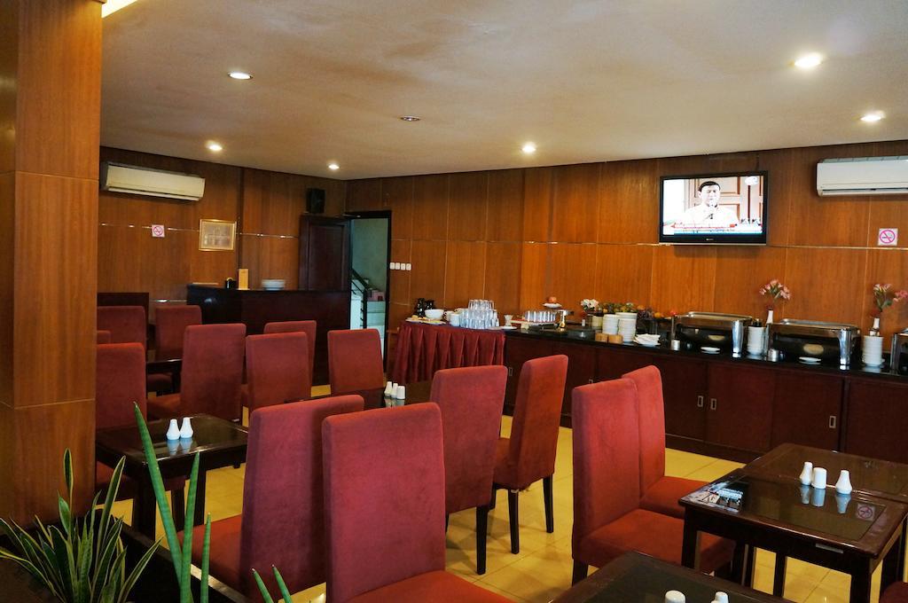 Hotel Feodora Airport Palembang Exterior foto